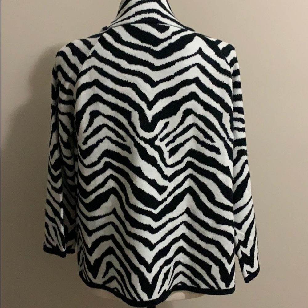 Zebra Swing Sweater Button Front - image 7